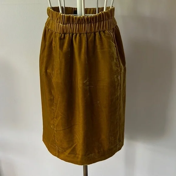 JCrew Gold Velvet skirt - Picture 1 of 6